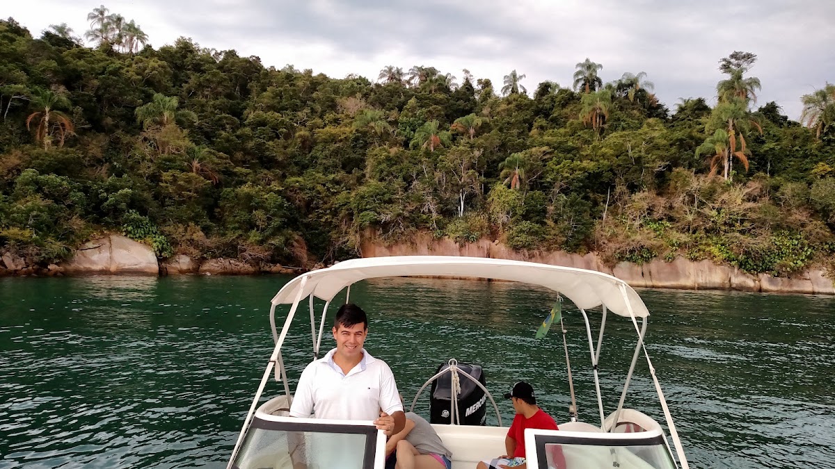 Motor-boating Paraty foto 1